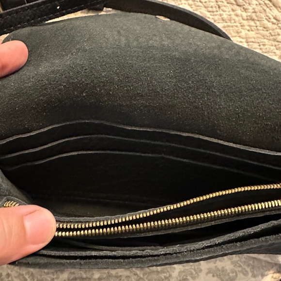 Portland Leather Midnight Crossbody Bag - Picture 4 of 7